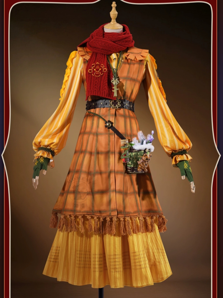 Gardener Cosplay Costume Game  - đánh giá và giá Winter Clothing Game